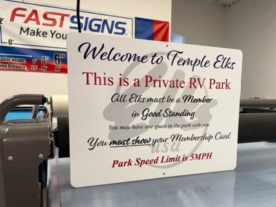 Exterior Signs Photo